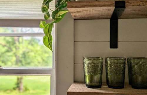 Redwing Farm Cottage - Mountain Views and Firepit! - Foto 6