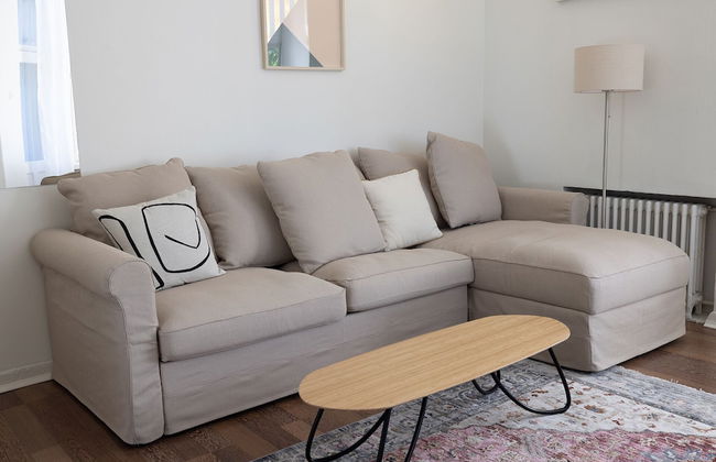 2ndhomes Charming 2BR Home w Balcony - Foto 14