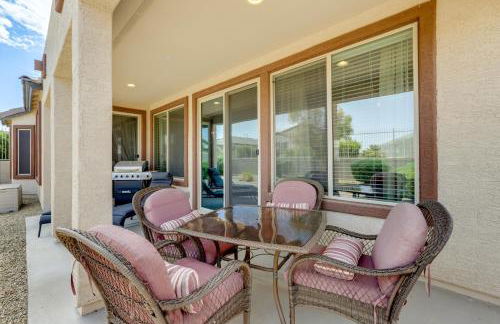 Resort Pools and More Perks! 55 and Goodyear Escape - Foto 22