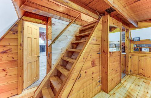 8 Mi to Cranmore Mtn Resort A-Frame with Fire Pit - Foto 13