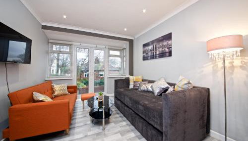 Beautiful Cozy Home With Free Parking - Foto 5