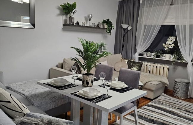 Apartment in Zyrardow 10min to Suntago - Photo 1