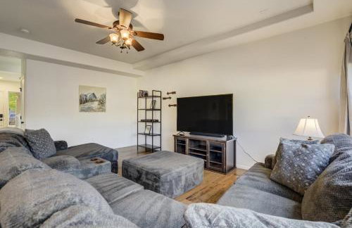 Spacious Family Getaway Near Downtown - Foto 10