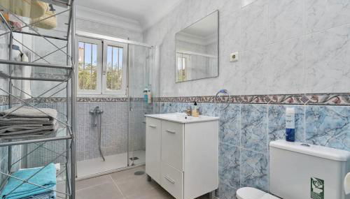 Villa with Private Pool and Gorgeous View - Photo 4