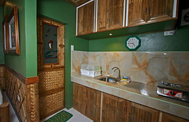 Villa Anastacia White Beach Puerto Galera - Photo 13