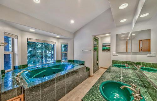 Black Bear Villa - large 4 BR 4 BA hot tub game room - Foto 11