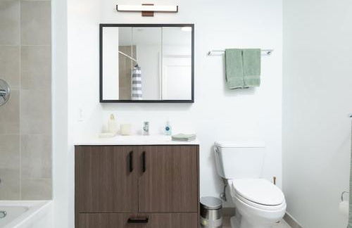 Central Serene Penthouse w King bed GYM Parking - Foto 18