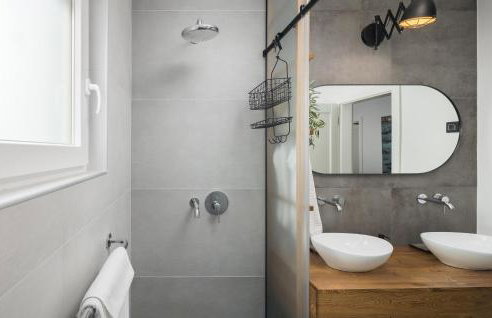 Amazing Home In Strped With Wifi - Photo 40