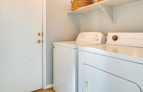 4 Mi to Surprise Stadium! Sunny V Home with Patio - Foto 22