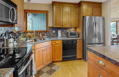 Coastal Haven-Panoramic Ocean View Hot Tub Grill - Foto 8