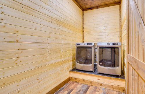 Hot Tub & Mtn Views: Pet-Friendly Englewood Cabin - Photo 21