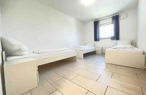 MAX117 moderne Monteurwohnung mit Balkon - Foto 6