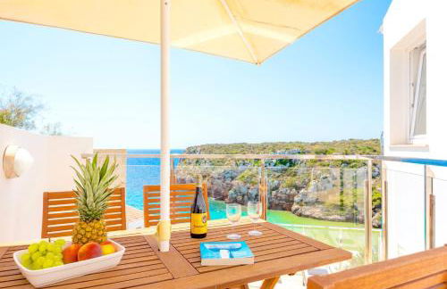 Seafront Villa Bellavista with heated pool by DadoVillas - Foto 11