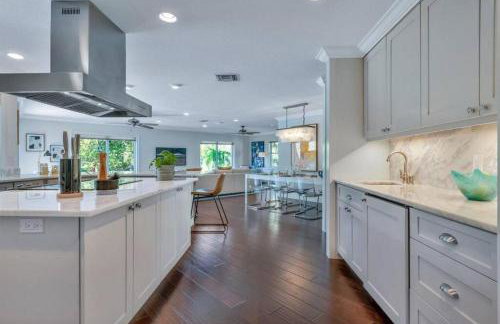 Waterfront Oasis w/ Pool Minutes to Downtown! - Foto 25