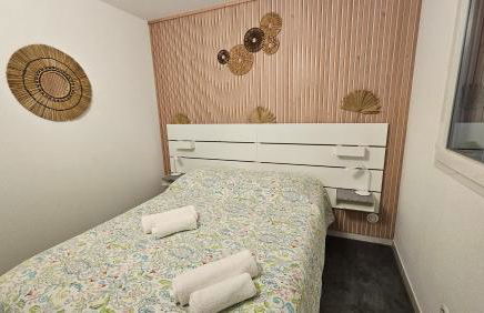 CHARMANT T2 VUE MARINA PLAGES A PIED - Foto 21