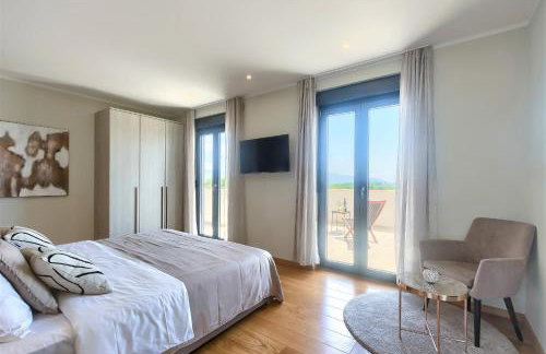 Luxury Villa Hedone with heated pool, welness and playground - Photo 25