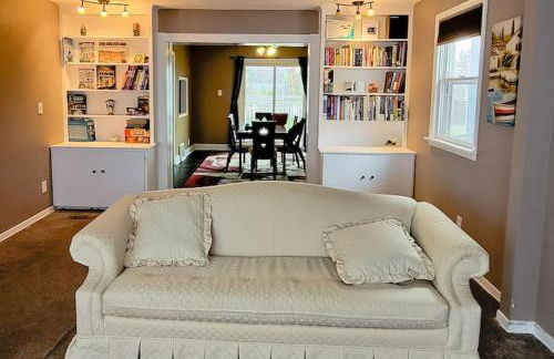 Comfortable and Charming, 15 mins to Niagara Falls - Foto 2