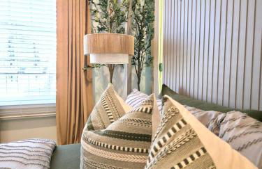 Luxe Suite - Comfort - King Bed and Free Parking - Foto 7