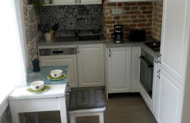 Old school apartment - Photo 8