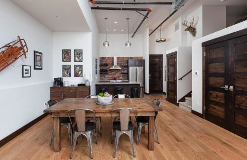 BEST Location, Large & Modern, Glacier Avails! - Foto 21