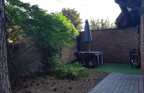 BIG CALM APART HOTEL 15min WARSAW 6pers WiFi Fireplace Garden Grill - Foto 2