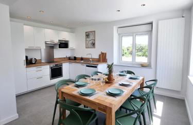 Maison familiale - 10pers - 3 étoiles - lumineuse et cosy - draps et serviettes inclus - parking - La Torche 9 min - Foto 8