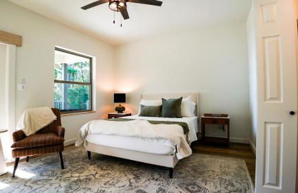 Flint Palestine Lakefront Retreat Firepit BBQ - Foto 32