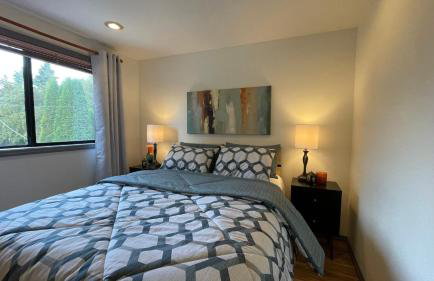 Remodeled, Spacious, Modern Retreat 5 BR, 3BA, 2KIT - Foto 16