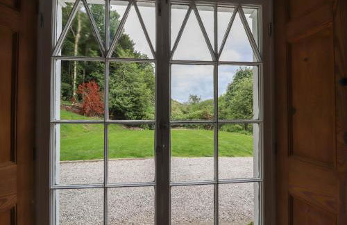 Cwmalis Hall - Photo 10