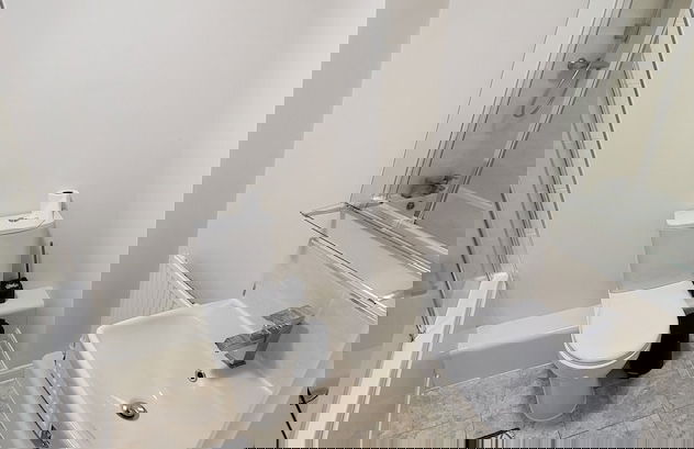 Inviting 6-bed House in Nuneaton - Foto 11