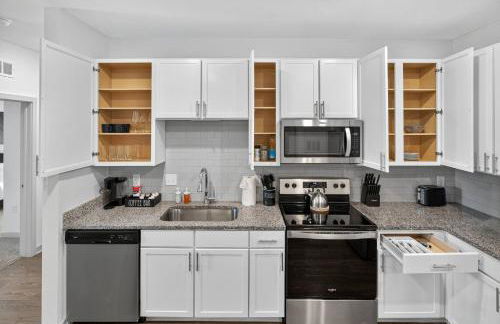 Cozy 2 BR Apt |King Bed |Pool |Gym| Close to Mayo - Foto 14