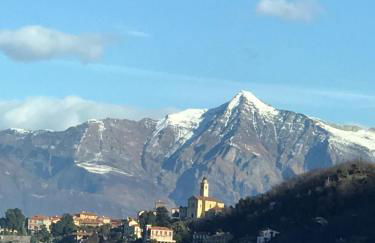 Apartment with Panoramic Lake View & Terrace in Pino, Lago Maggiore - Casa Roccia No 7 - Foto 9
