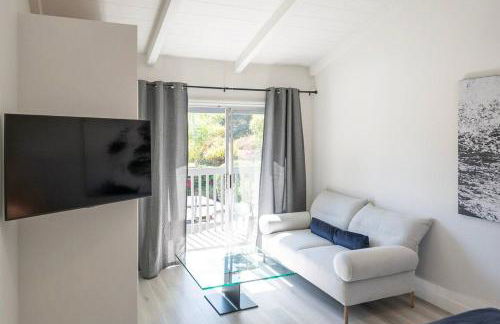 Montecito-Chic Beachside Retreat - Photo 28