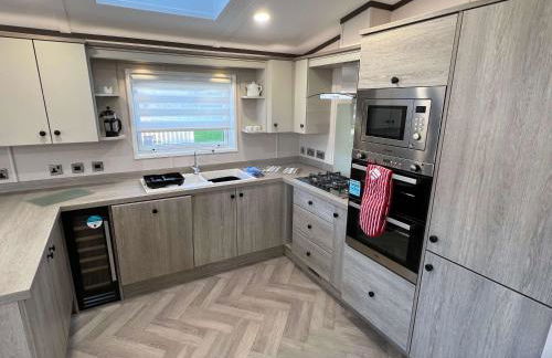 Blue Bell Lodge with Hot Tub Malton - Foto 3