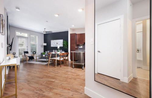 Sleek 1BR-Southtown Near Rvrwalk, Dome & Conv - Photo 14