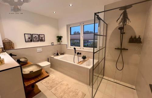 River Lake Inn - Muldestausee - Foto 3