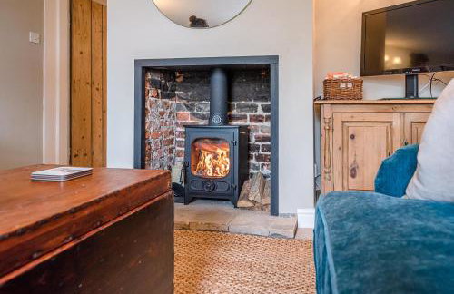 Coachman's Cottage, Wrentham - Photo 3