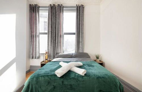 2A - Bright & Airy 2 Bed Flat - 20 Mins to Central - Foto 1