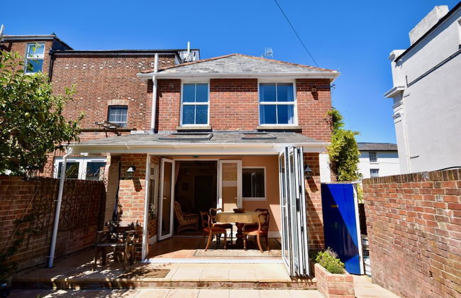 Anchor Down Close to the Beach Cafes and Restaurants - Foto 1