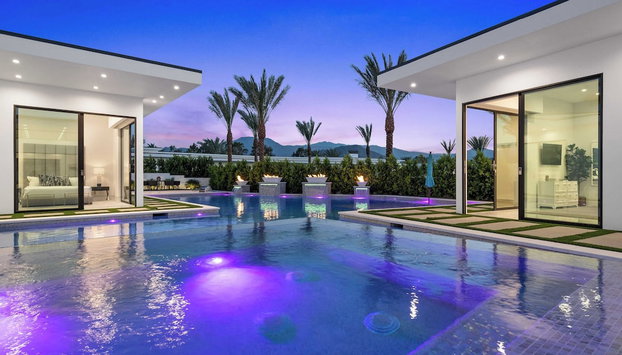 Sleeps 23 Pool, Hot Tub & Putting Green Minutes to Golf & Dining Bravo Villa #7 by Avantstay - Foto 2, Interior