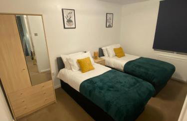 3BR House in Harlow, Essex - Foto 1