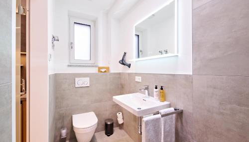 XZLLENZ Traum Studio-Apartment, Frei-Parken, U-Bahn, Küche - Foto 4, towels, Shower