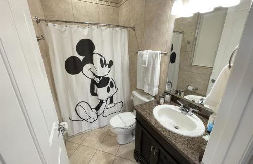 Luxurious Getaway Pool Hot Tub Theater Gym Outdoor Kitchen BBQ 2 Miles to Disney - Foto 37