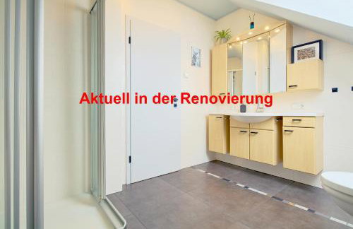 Natur-Design "Platzhirsch Sauerland" - Sauna, Kamin, Balkon, Garten, Hütte, Grill - Foto 23