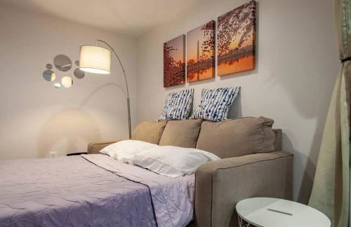 Fantastic Falls Church HomeBase for DC area travel - Foto 8