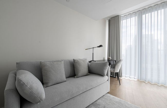 Deluxe Riverside Apartment With City Views - Foto 26