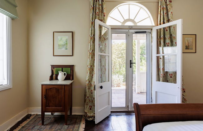 Wollaston House by the BnB Collection - Photo 3