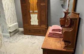 Two bedroomed Cosy cottage close to Wakefield and motorway networks Ideal for long stays and contractors - Foto 18