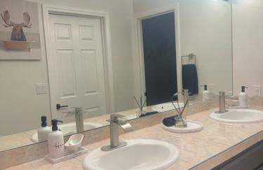 Woodsy Chic Family-Friendly Spacious Getaway - Foto 21