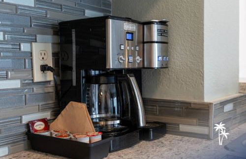 Tranquil Garden View 2 Bed 2 Bath Balcony Condo 7 Min to Universal - Foto 19